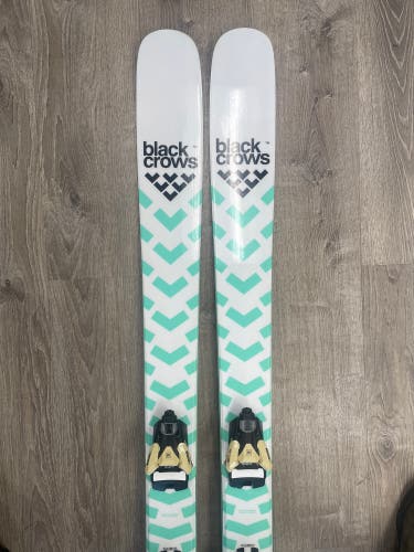 Unisex 2023 All Mountain With Strive 14 Bindings Max Din 14 Black Crows Atris Skis