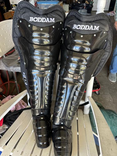 Box Lacrosse Goalie Leg Pads