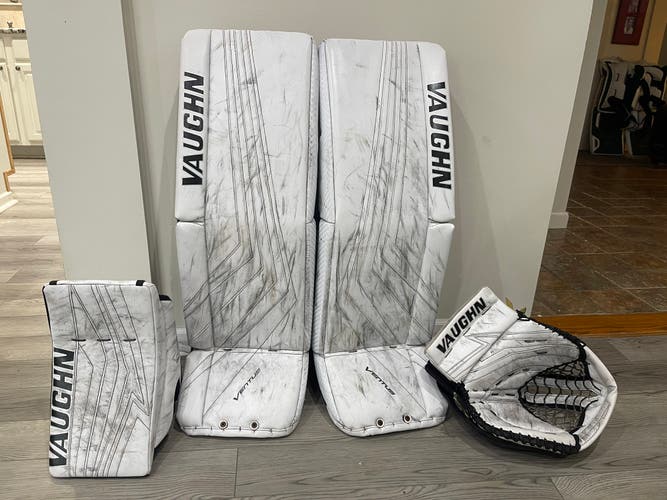 34" Vaughn Pro Stock Ventus SLR2 Goalie Leg Pads