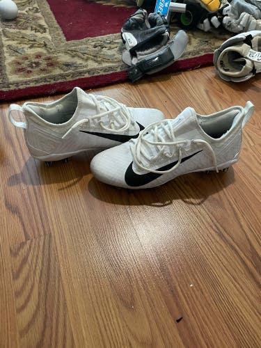 Used White Adult Men's Size Men's 10.5 (W 11.5) Nike Cleats