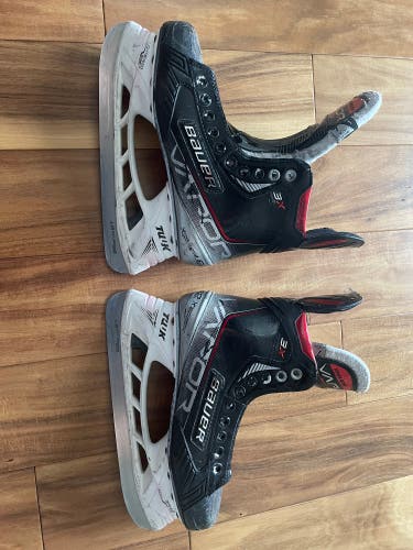 Used Bauer Vapor 3X Hockey Skates (Size 7 Senior)