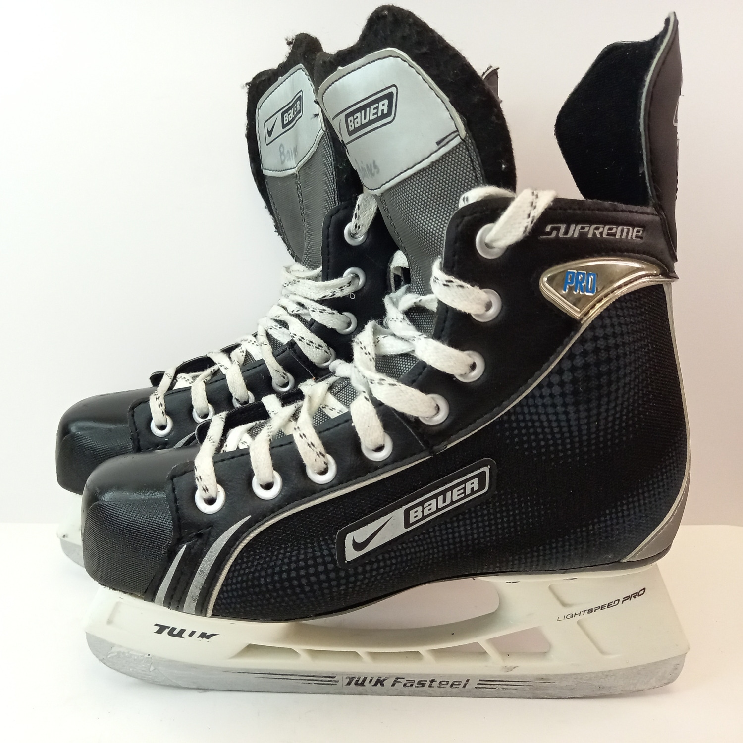 Intermediate Bauer Supreme Pro Hockey Skates Size 5 Skate (Men 6 US Shoe Size)