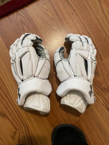 New Player's Under Armour Command Pro 2 Lacrosse Gloves 12"