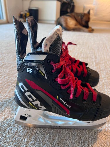 Used CCM Size 2.5 Tacks AS580 Hockey Skates