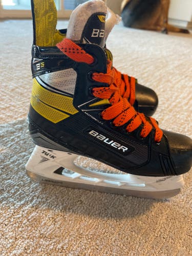 Used Bauer Size 3.5 Supreme 3S Hockey Skates