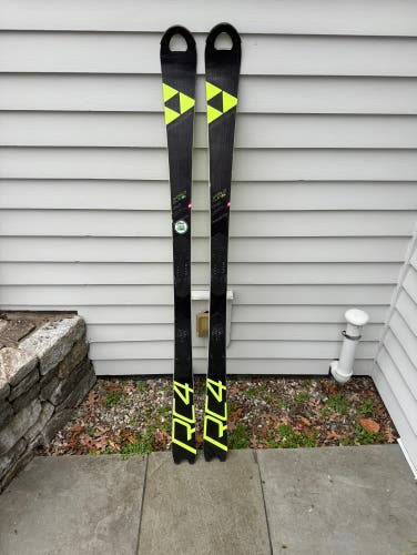 Used Fischer 158 slalom skis
