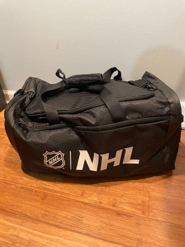 Fanatics Philadelphia Flyers NHL Duffle Bag
