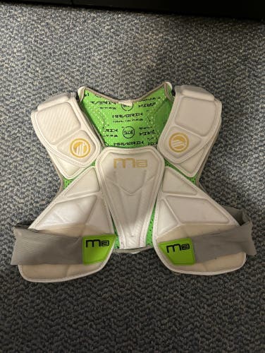 Used Large/Extra Large Maverik M3 Speed Pad Shoulder Pads