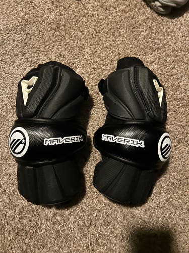 Adult New Large Maverik Rome RX Arm Pads