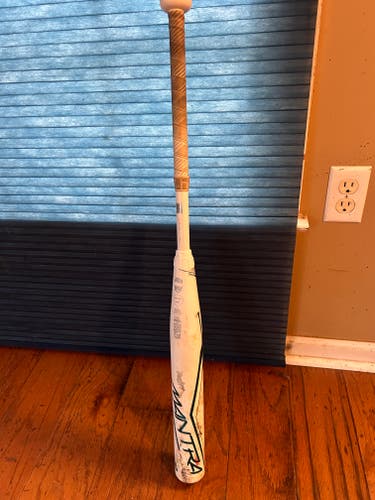 Barely used 2023 Rawlings Mantra Bat (-10) 32"