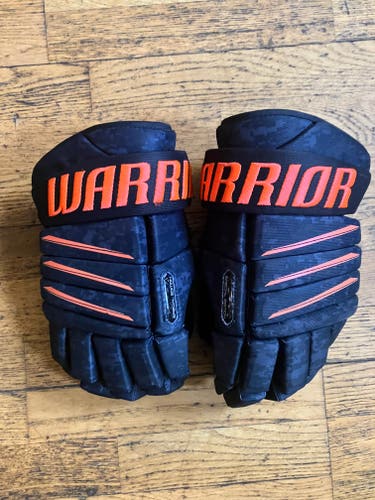 Used Warrior Alpha QXse Gloves 14"