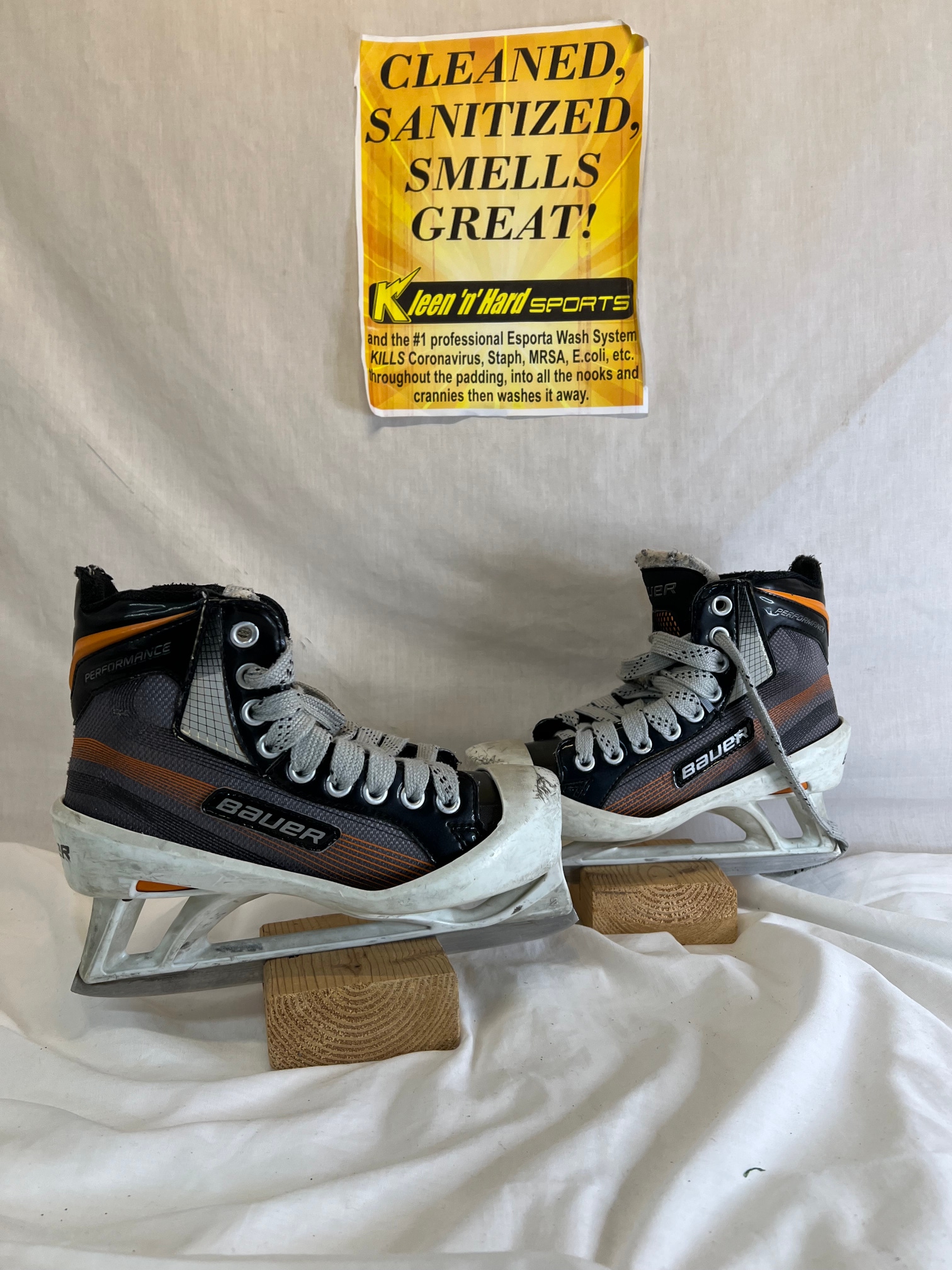 Used Bauer Performance Hockey Goalie Skates Regular Width INT Size 4.5 D