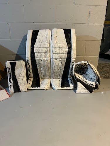 Used 34" Regular Pro Stock L12.2 Goalie Full Set