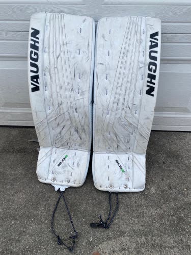 Vaughn Ventus SLR2 Junior Goalie Leg Pads 28+2 White