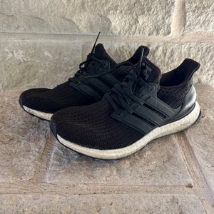 Black Used Women's 7.5 (M 6.5) Adidas Ultraboost Shoes. B R4 S4 L2