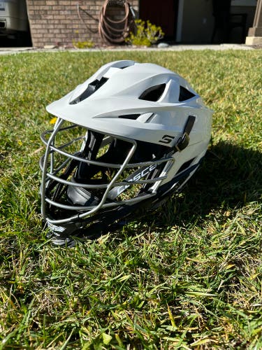 USED - Like NEW Cascade S Helmet