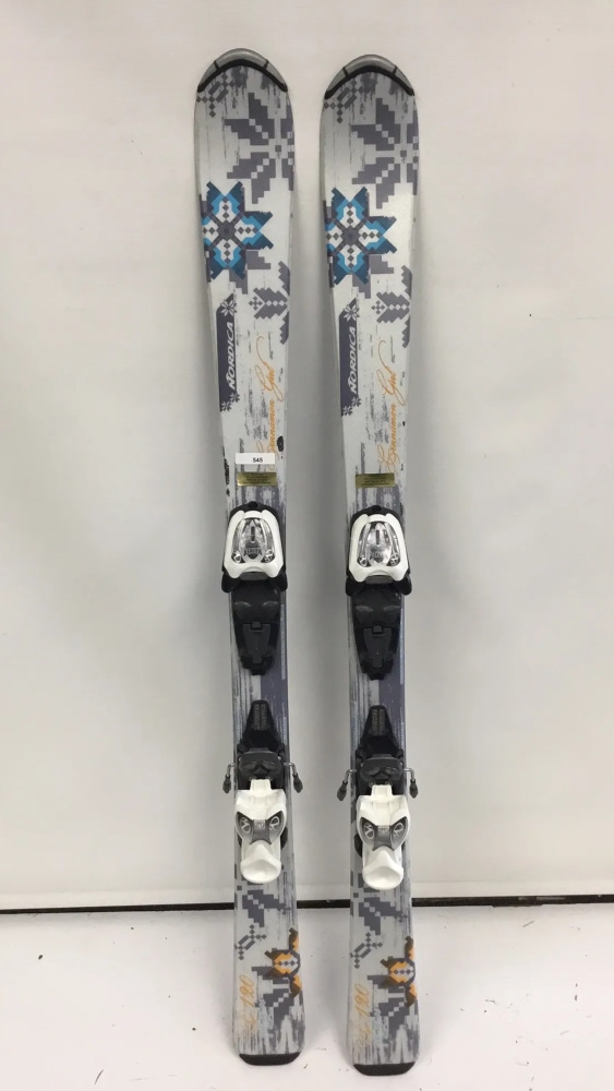 120 Nordic’s JR skis