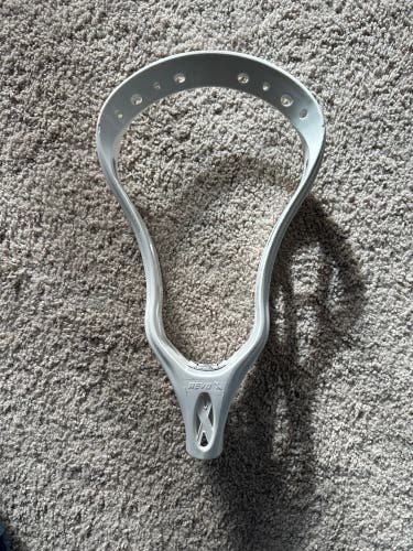 New Defense Unstrung Revo X Head