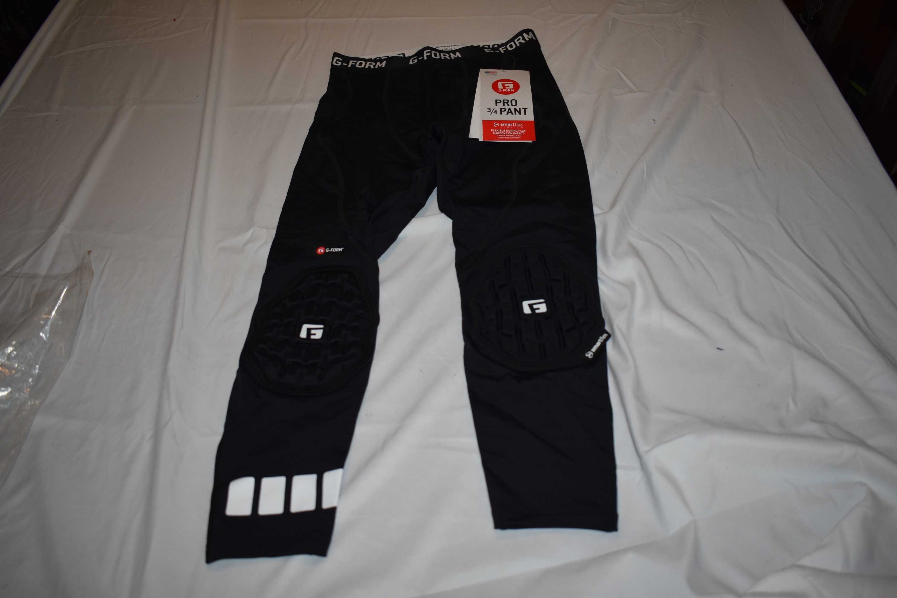 NEW - G-Form Pro Pant Protective Compression Pants, 3/4 Length, 3 Pads, Black, Adult Small