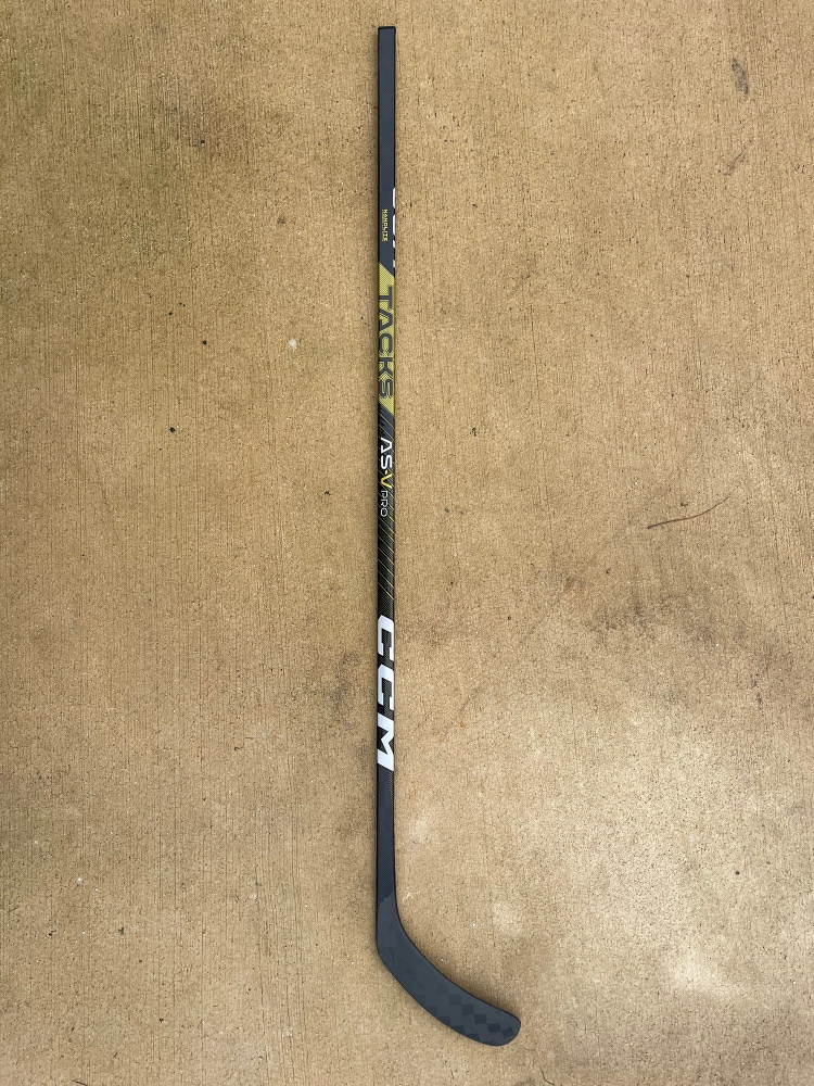 Senior Right Handed P29  Super Tacks AS-V Pro Hockey Stick