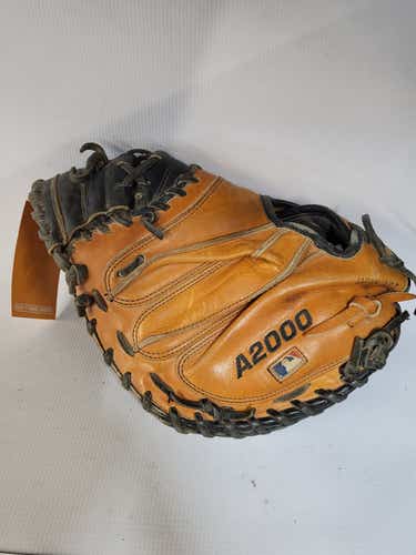 Used Wilson A2000 Catchers Mitt 35" Catcher's Gloves