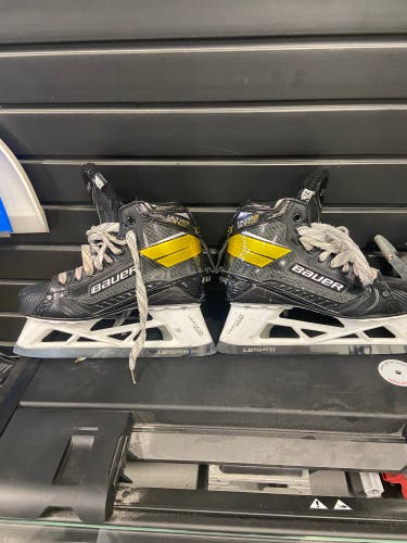 Used Bauer Regular Width  7.5 Supreme UltraSonic Hockey Goalie Skates
