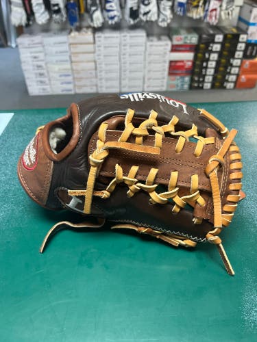 Louisville Slugger IC1150 Right Hand Throw 11.5" Icon Baseball Glove