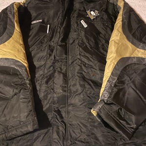 Pittsburgh Penguins NHL CCM Hockey Winter Jacket Adult Medium