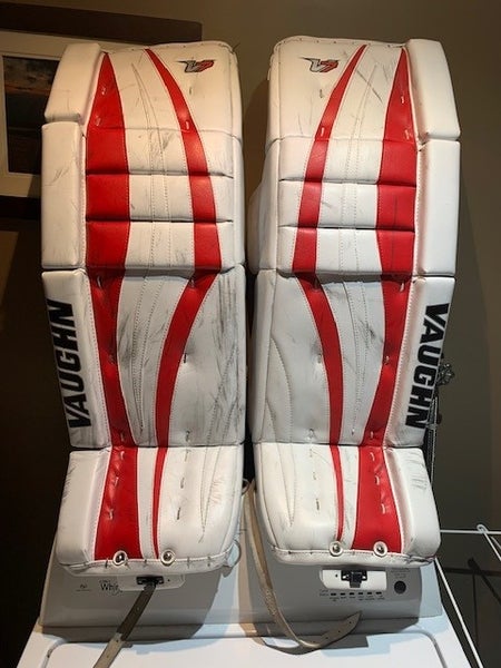 Used 33" Vaughn Velocity V7 Goalie Leg Pads