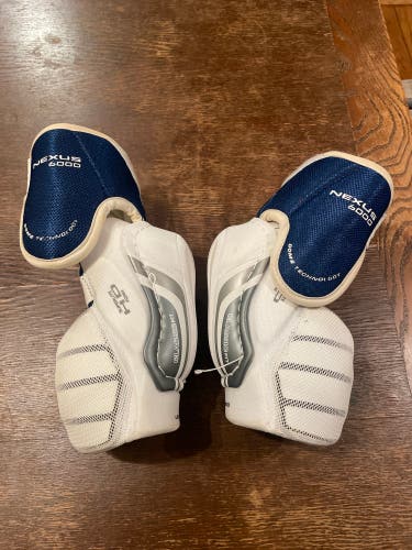 Used Small Bauer Nexus 6000 Elbow Pads