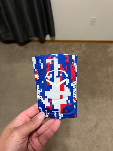 White New Junior EvoShield Wrist Guards Wrist w/ Strap