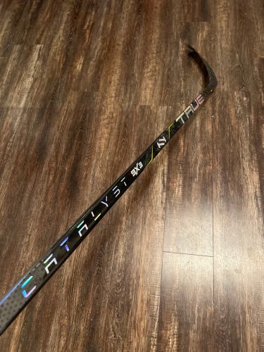 True P90T Catalyst 9x3 Hockey Stick