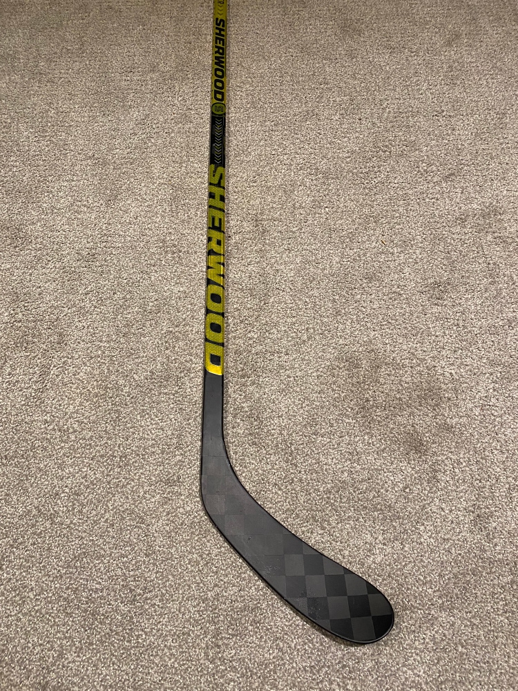 Intermediate Left Hand P28  Rekker Element Pro Hockey Stick