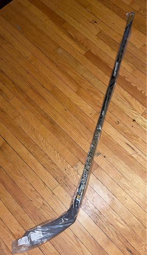 Intermediate Right Handed PM9 Supreme 1S Hockey Stick
