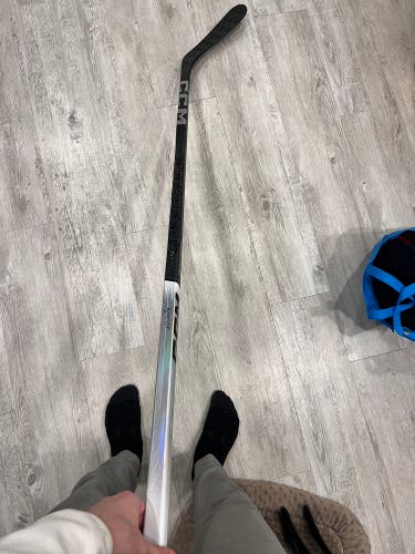 Intermediate Right Handed P29  Jetspeed chrome FT6 Pro Hockey Stick