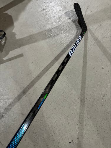 Senior Left Hand P92 Pro Stock Nexus Geo Hockey Stick