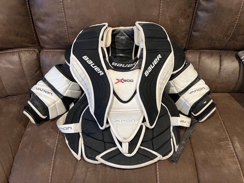 New Bauer Vapor X900 Goalie Chest Protector INT Large SidelineSwap