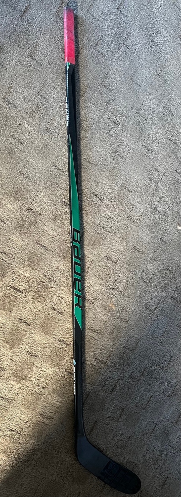 Bauer Pro Custom Vapor Hyperlite Hockey Stick