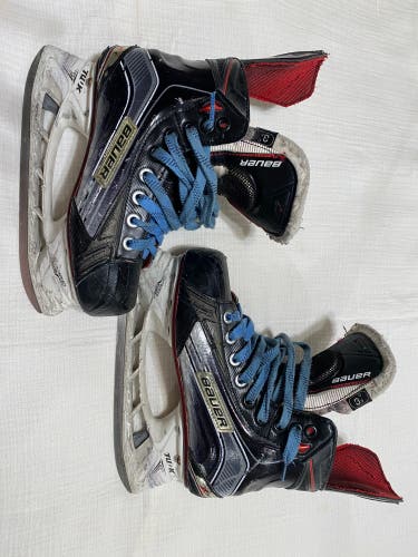 Junior Used Bauer Vapor X800 Hockey Skates D&R (Regular) 3.5