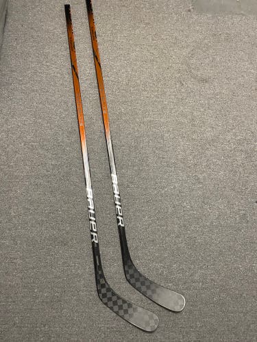 New 2 Pack Bauer Vapor Hyperlite 2 (orange) Pro Stock - LH, 70 Flex, p92 curve, corner Tac Grip
