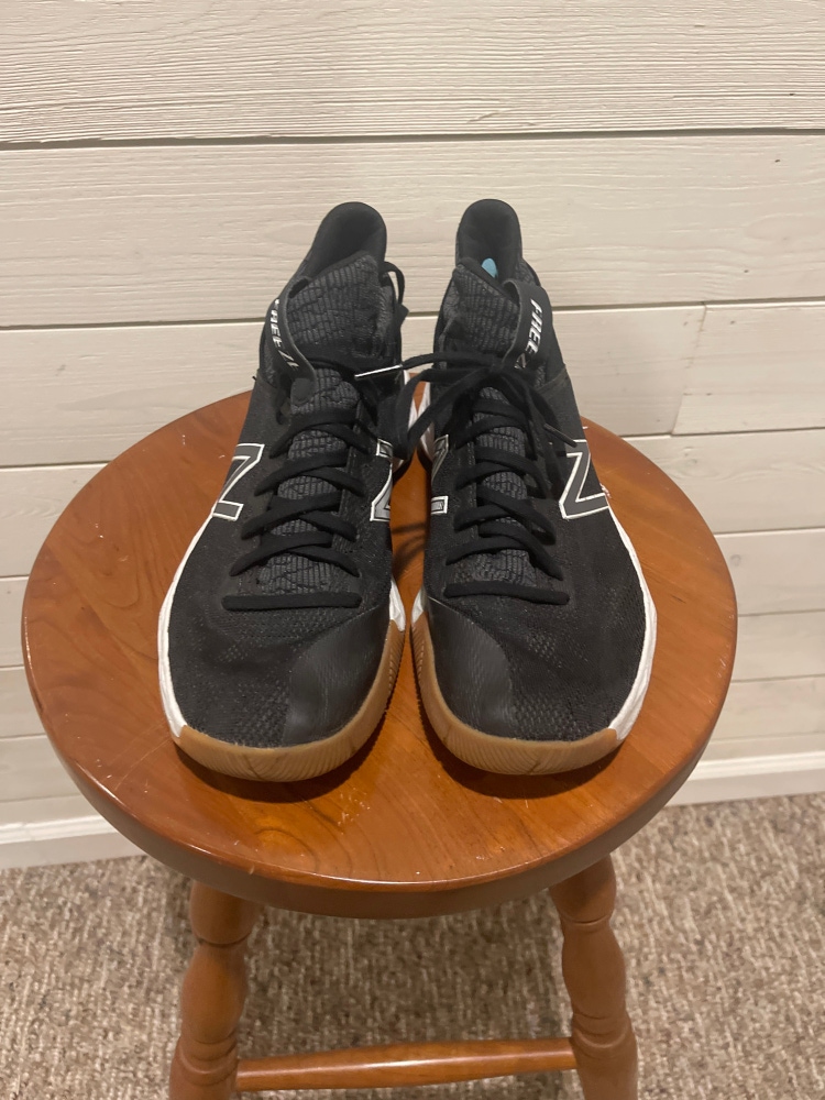 Used Size 9.0 (Women's 10) New Balance Shoes