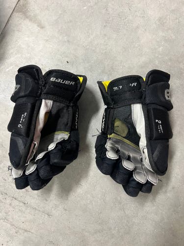 Bauer hockey Gloves