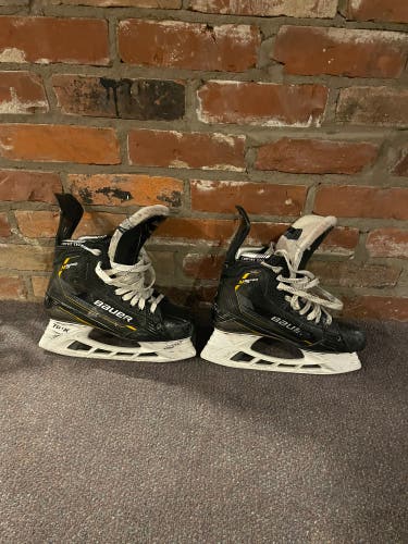 Size 7 Bauer Supreme M5 Pro Hockey Skates