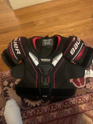 Senior XL Bauer  NSX Shoulder Pads