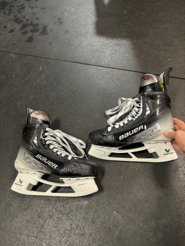 Bauer Vapor Hyperlite 2 Hockey Skates