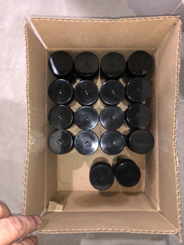 New SPORT WAX Case of 18 FOR HOCKEY STICKS BOARD & BLADE WAX