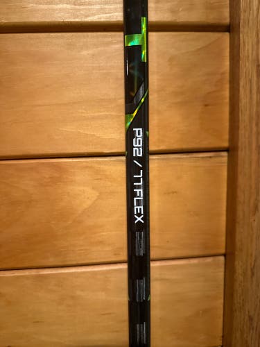 Used Right Handed Ag5nt Hockey Stick