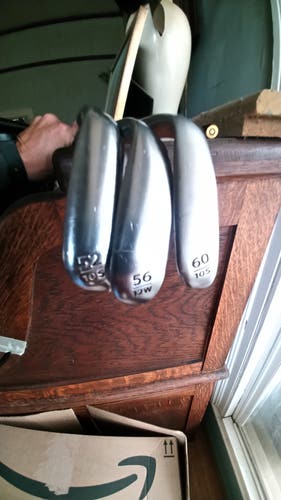 Callaway Right Handed Jaws MD5 Platinum Chrome Wedge set