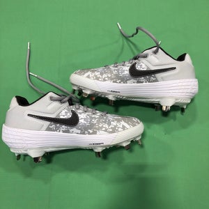 Used Nike Nike Alpha Huarache Elite 2 Metal Baseball Cleats - Size: M 6.0 (W 7.0)