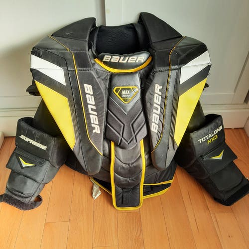 Used XL Bauer Goalie Chest Protector Pro Stock